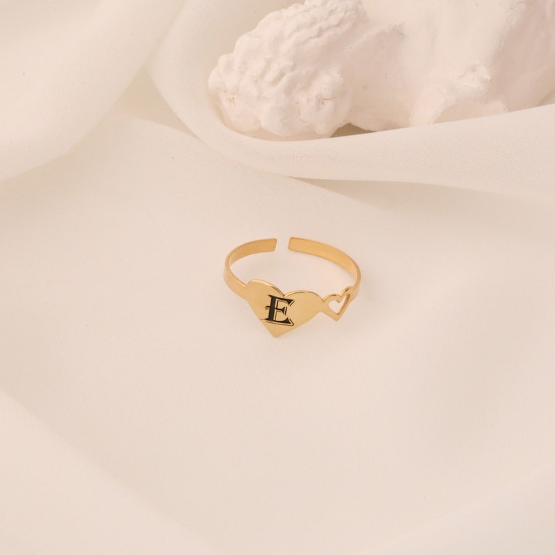 Personalized Heart Letter Engraved Ring - Pandora Jewels